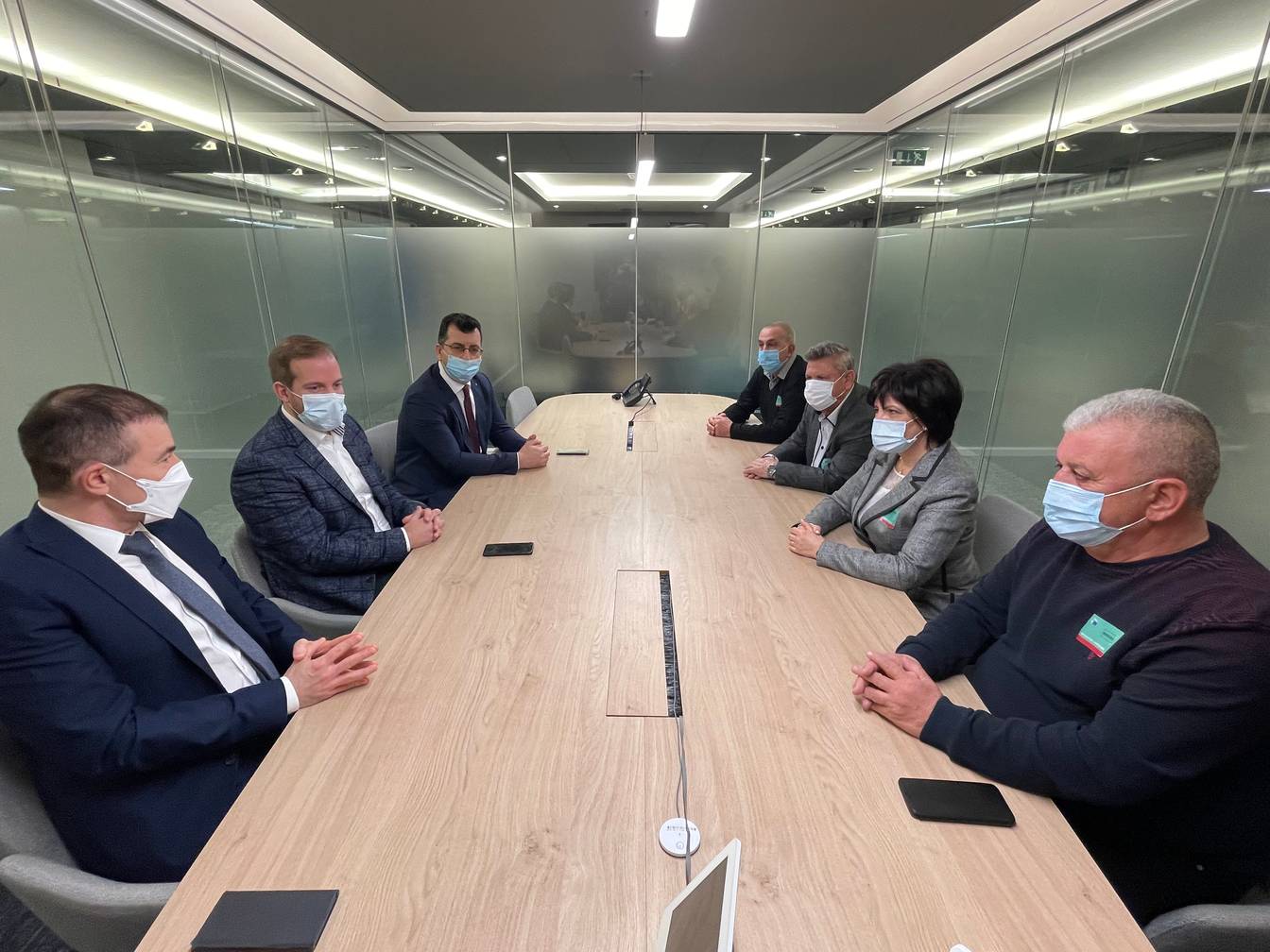  Йерун Ленарс се среща с Цвета Караянчева и български евродепутати 